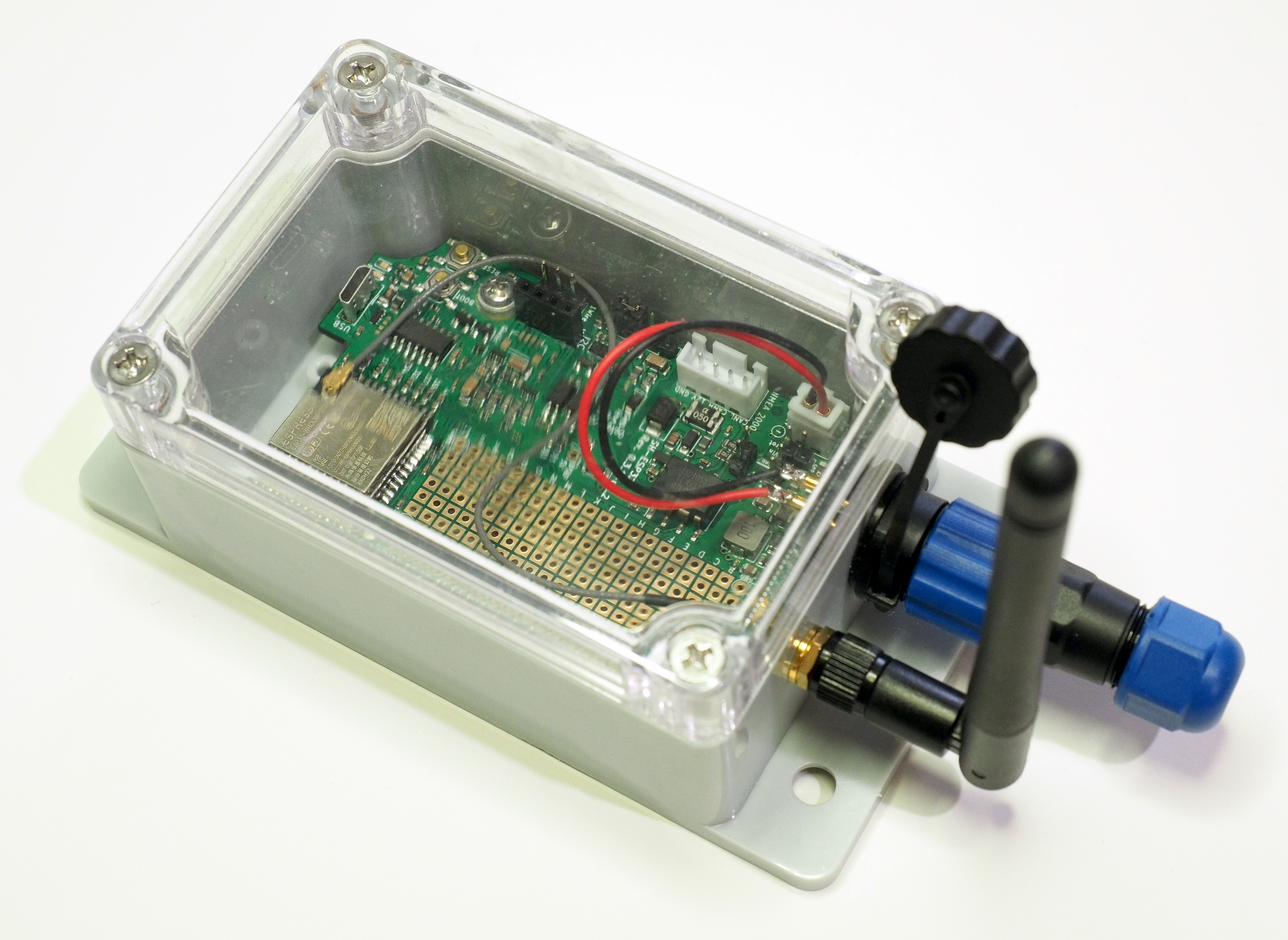 SH-ESP32-ufl in enclosure