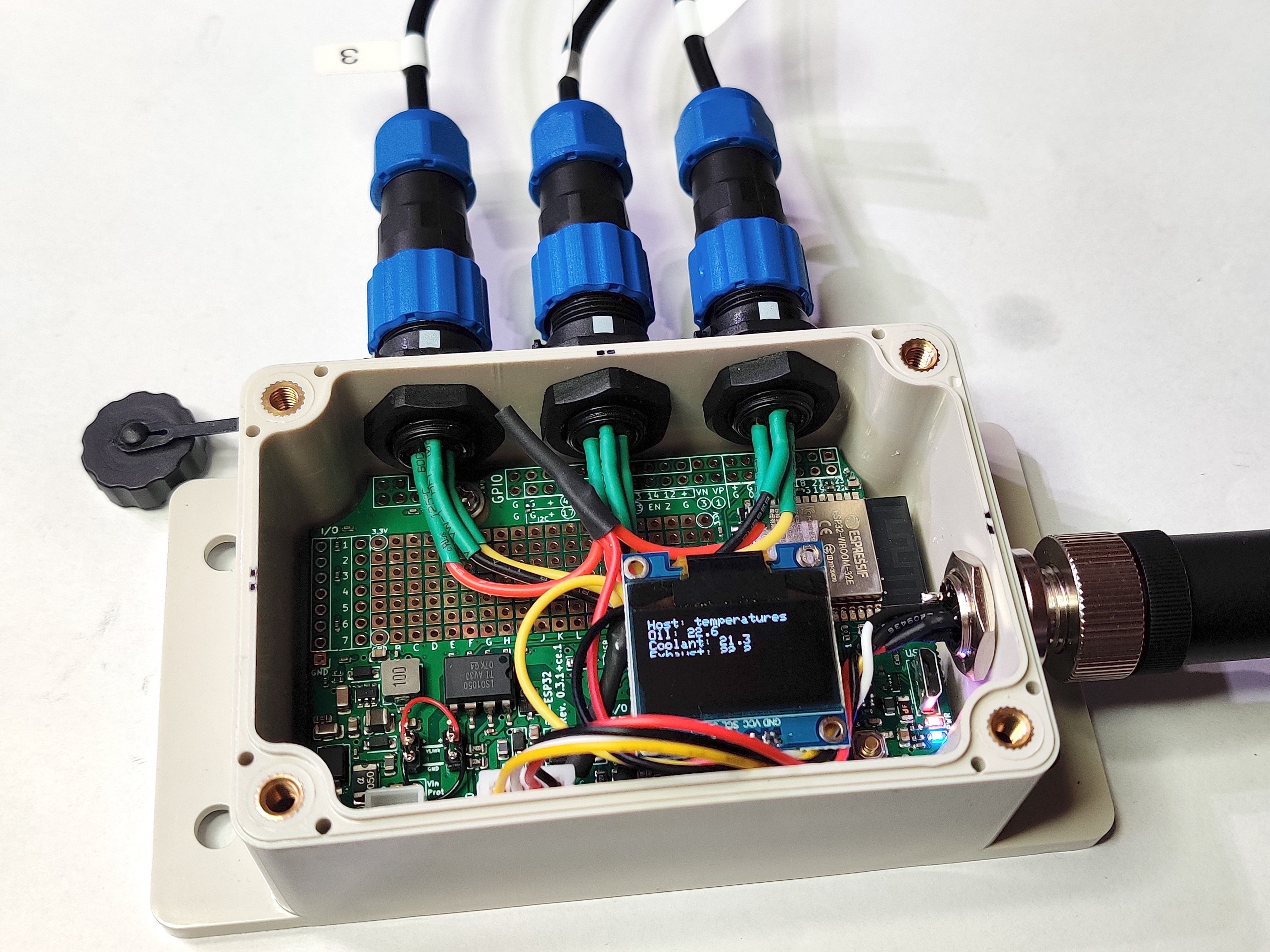 SH-ESP32 with 1-Wire temperature sensors