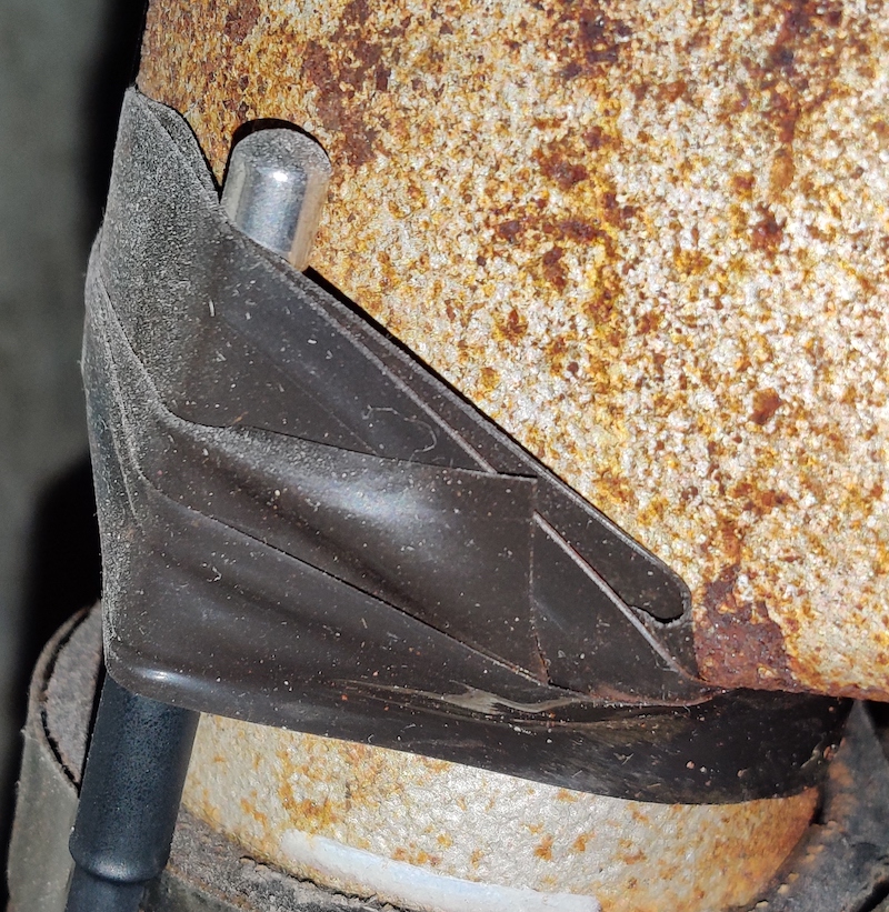 Exhaust sensor installation