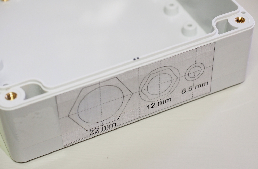 Drilling template on the box